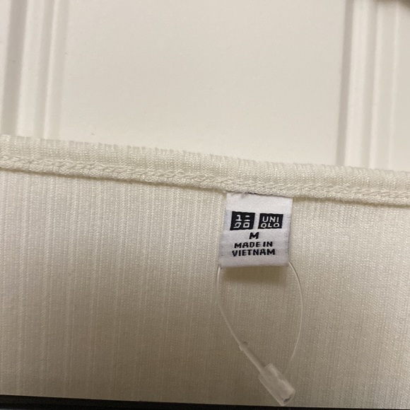 Uniqlo basic top - Picture 2 of 2